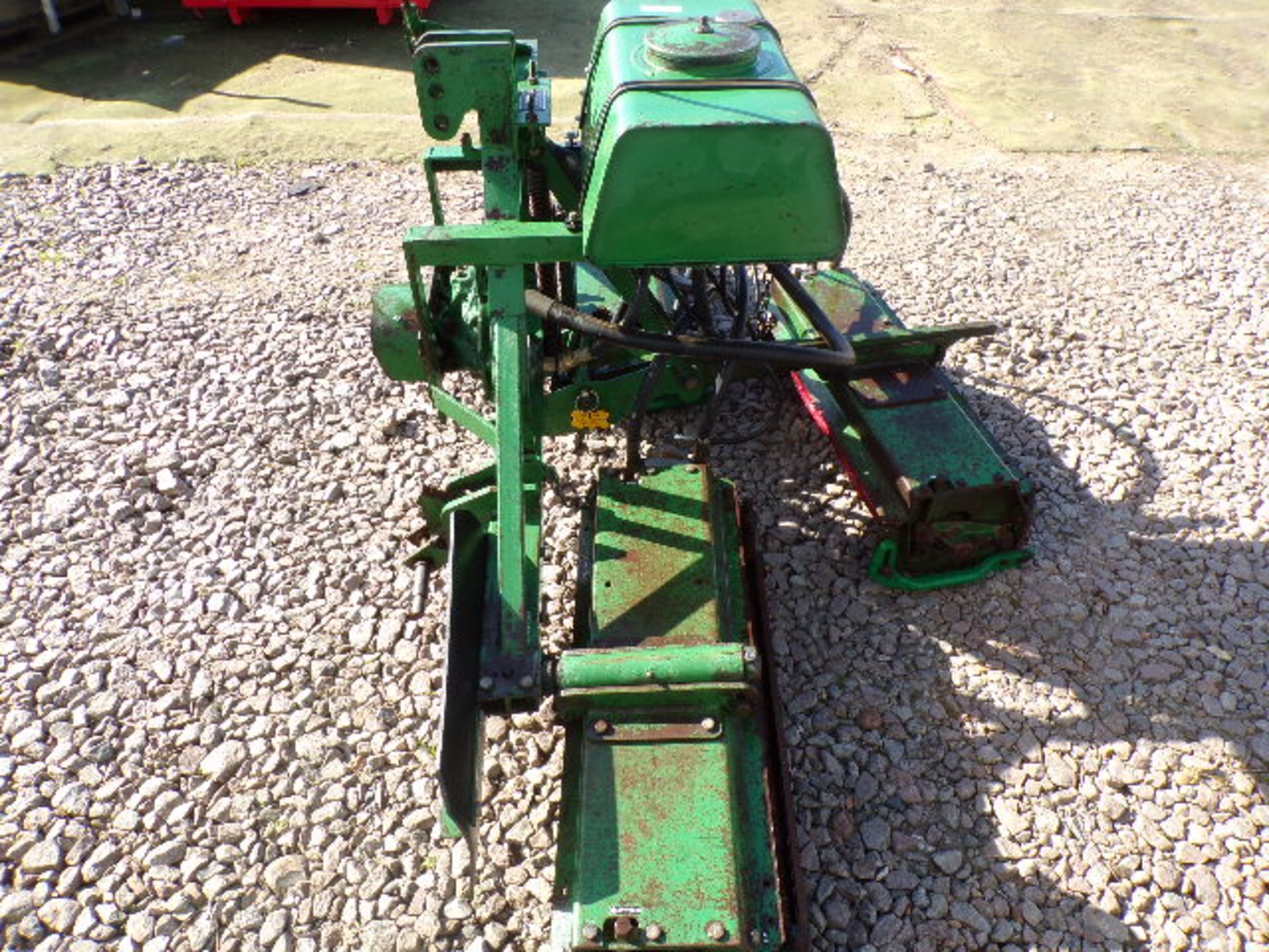 RANSOMES MOUNTED 214 AND VERTICUT - EASY ATTACHMENT TO COMPACT TRACTORS OF 30HP AND ABOVE. - Image 4 of 5