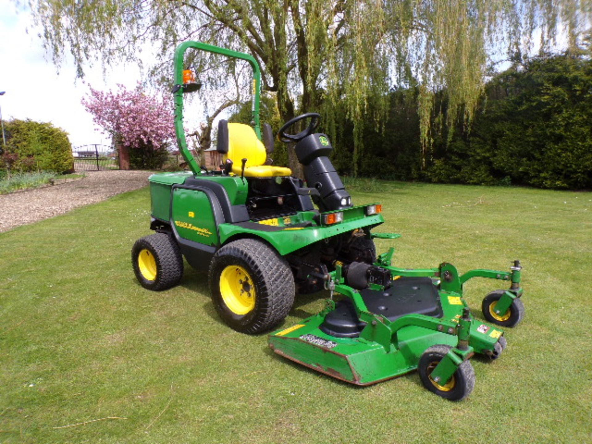 JOHN DEERE 1545 OUTFRONT MOWER 2012 - HOURS 1769, 5FT REAR DECK, - Image 3 of 5