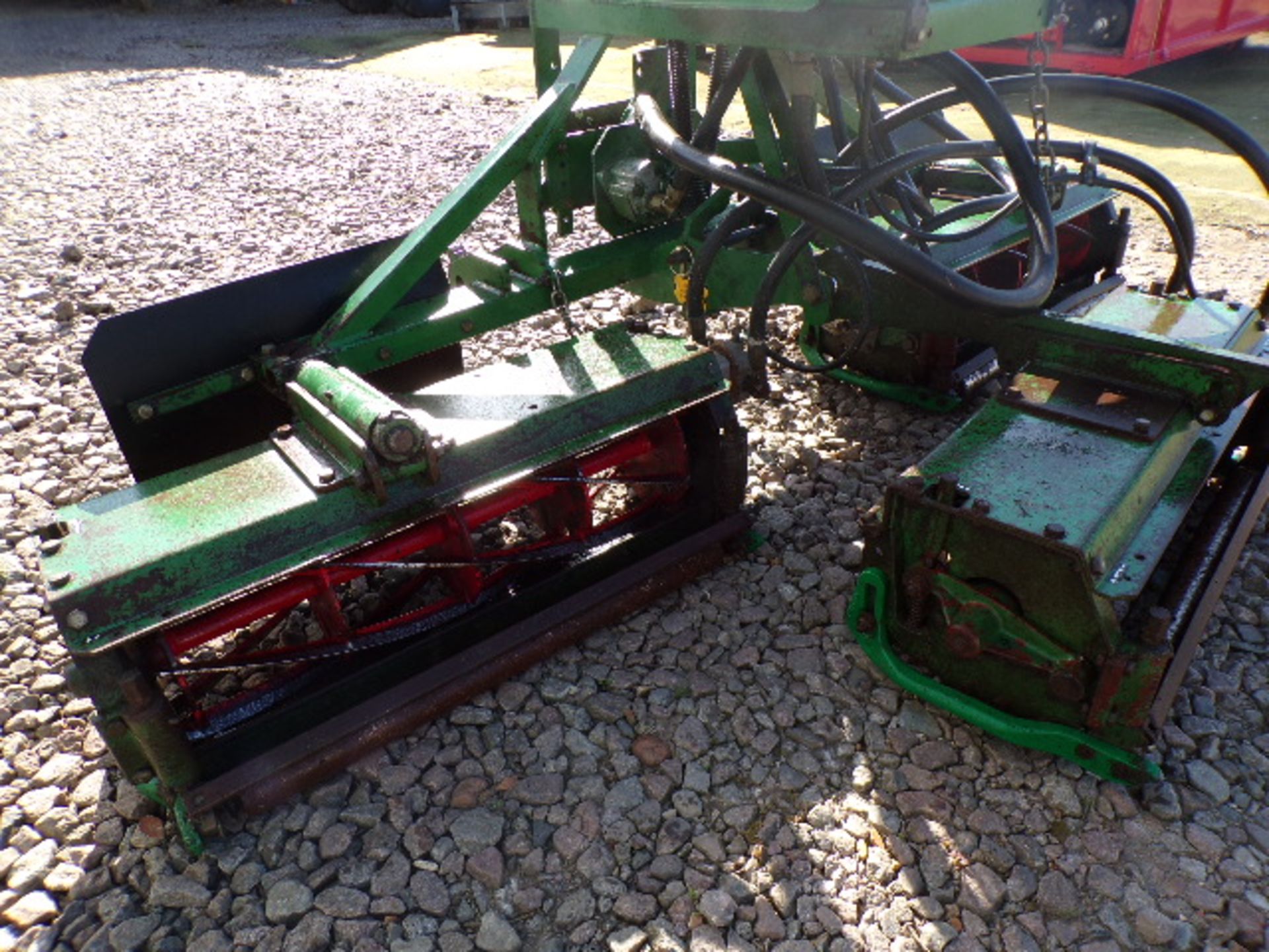 RANSOMES MOUNTED 214 AND VERTICUT - EASY ATTACHMENT TO COMPACT TRACTORS OF 30HP AND ABOVE. - Image 5 of 5