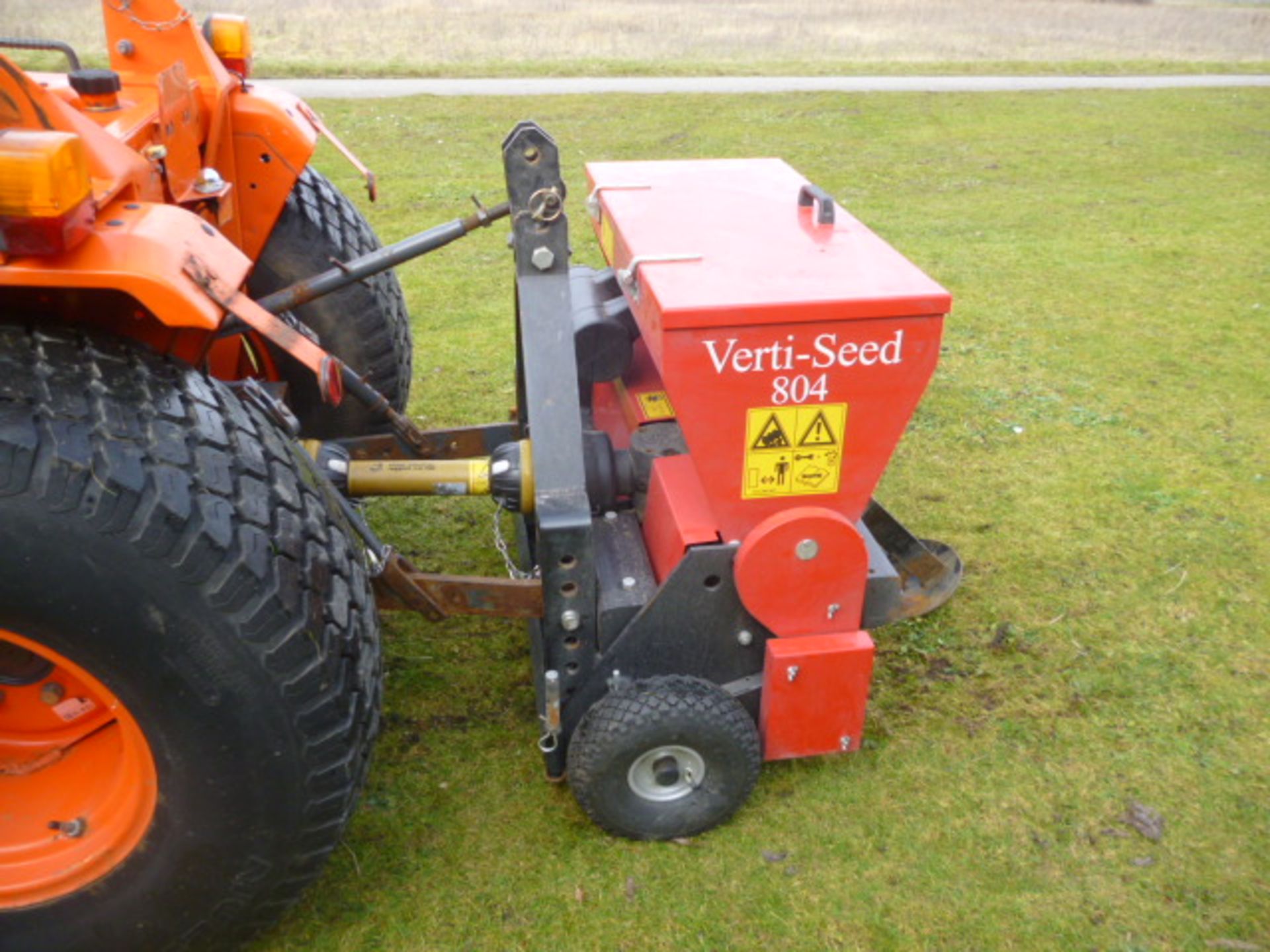 REDEMIX VERTI SEED 804 - RECOMMENDED MINIMUM TRACTOR SIZE 17HP WITH MINIMUM LIFT CAPACITY OF 1, - Bild 3 aus 5
