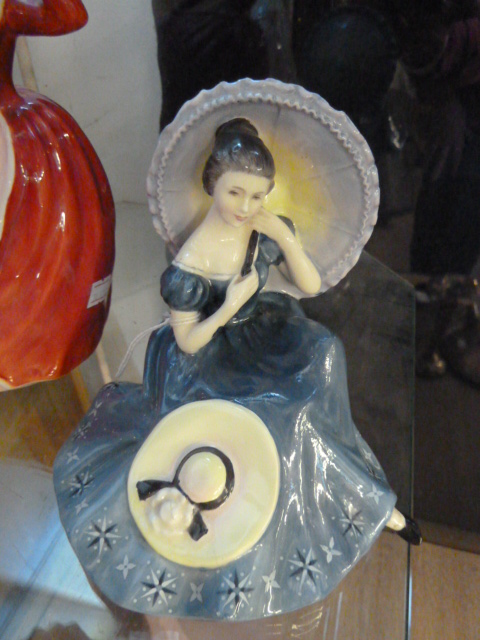 ROYAL DOULTON FIGURE - PENSIVE MOMENTS A/F