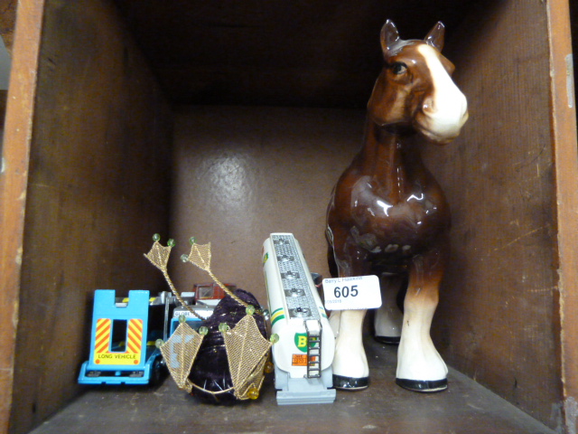 TOY LORRIES SHIRE HORSE FIGURE,