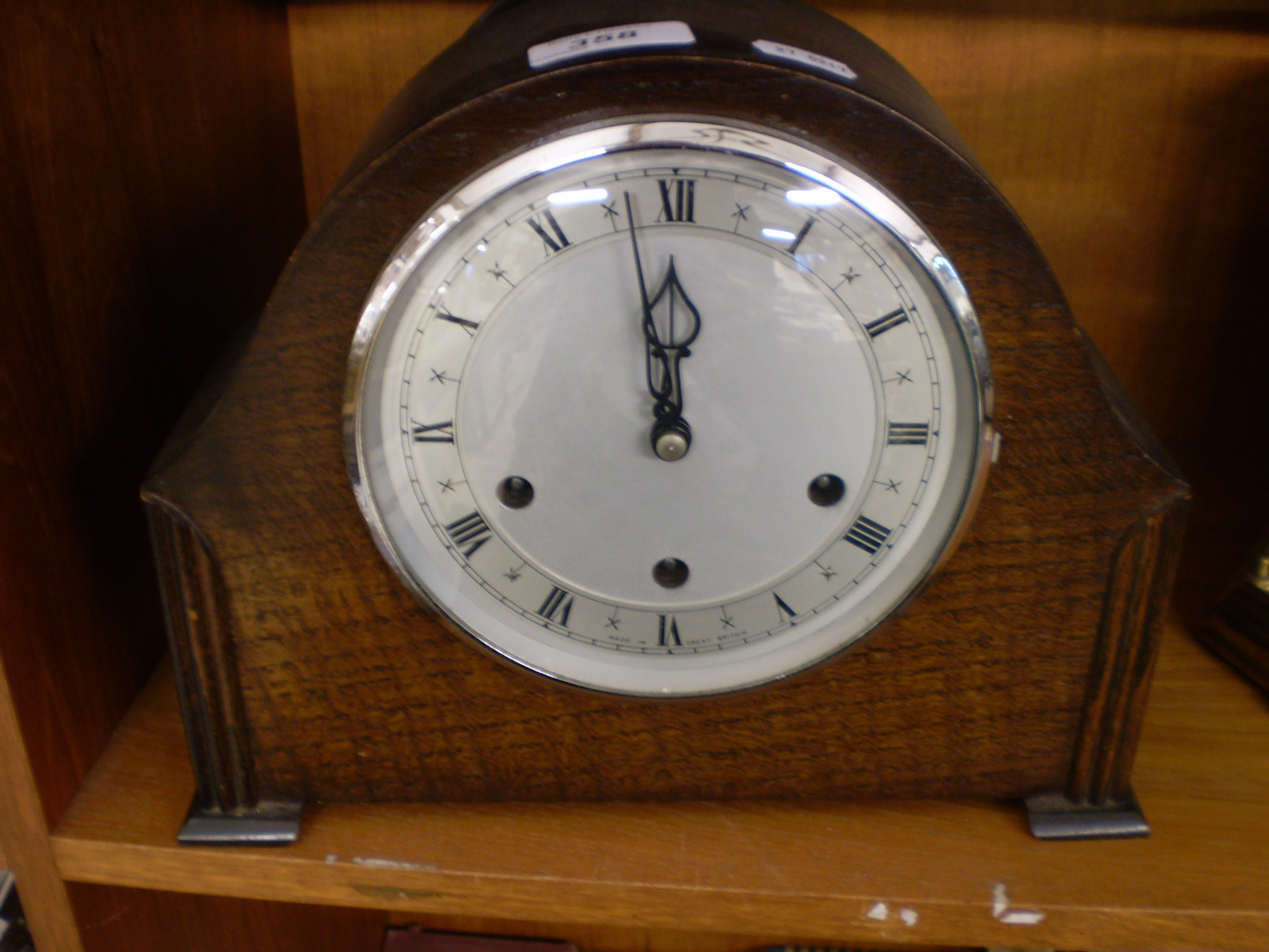 MANTLE CLOCK WITH KEY