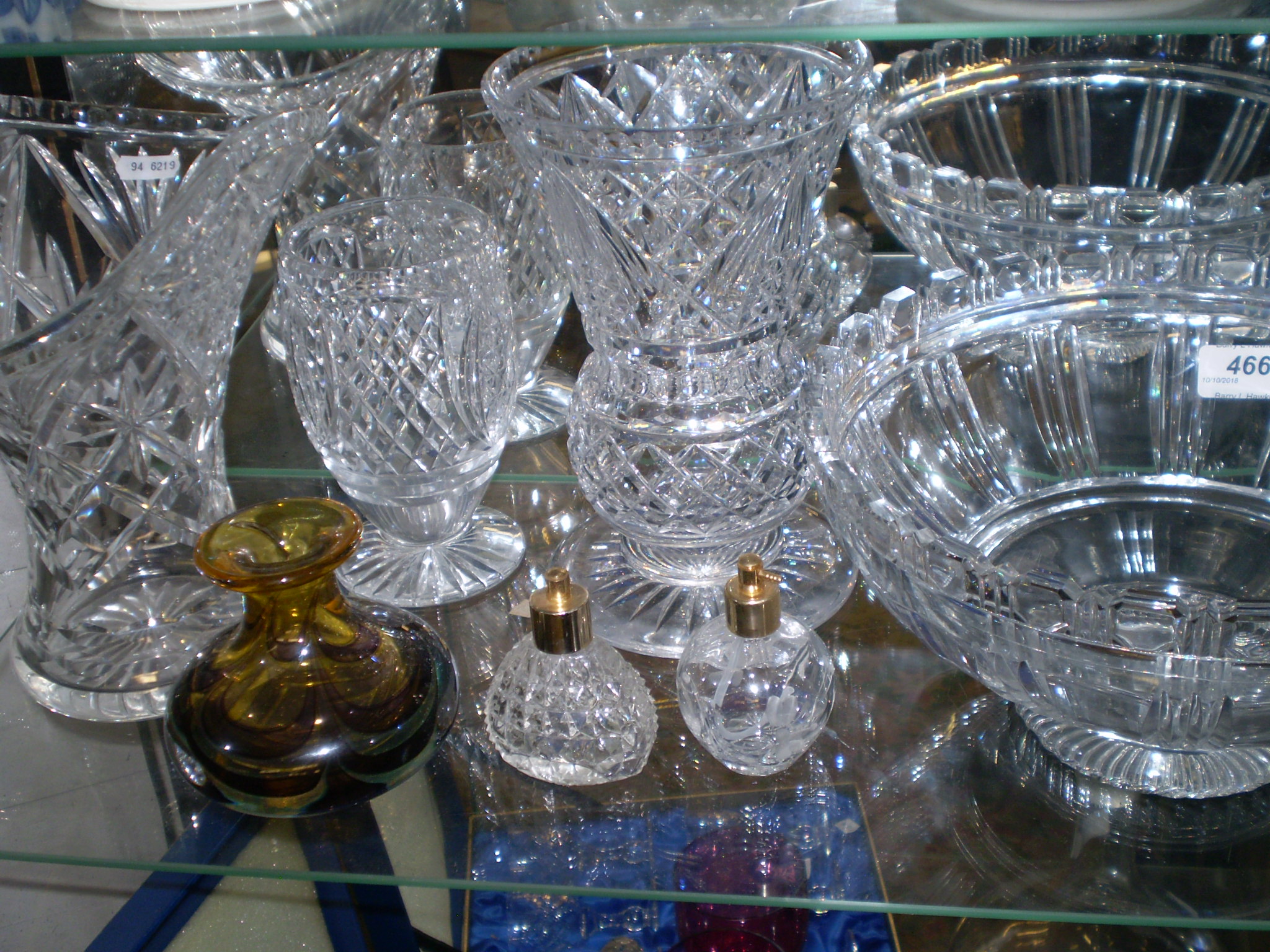 4 CUT GLASS VASES/BOWL PLUS 2X ATOMISERS AND COLOURED GLASS PIECE LABELLED 'KINGS LYNN CRYSTAL'