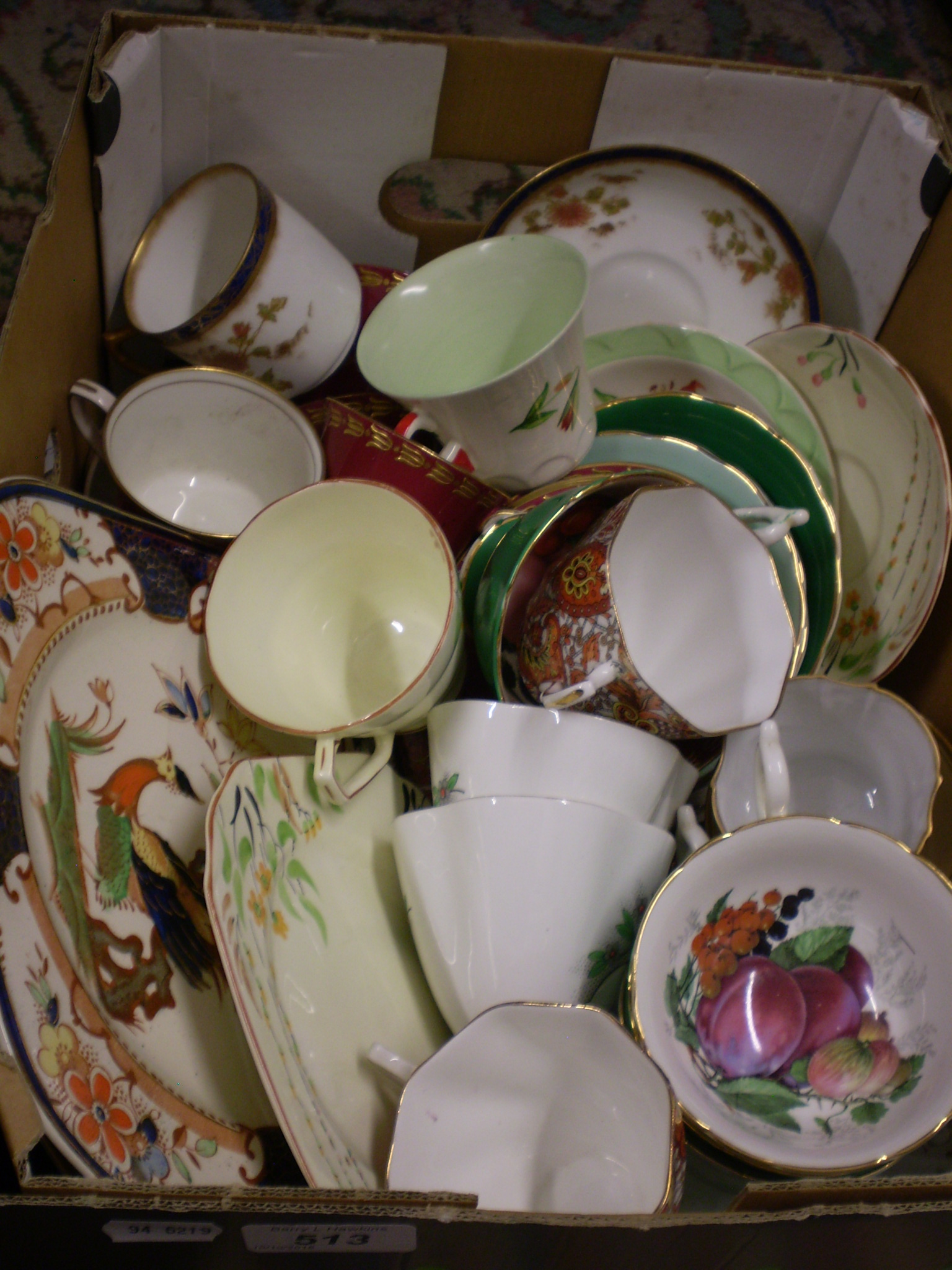 BOX OF MIXED CHINA MOSTLY CUPS AND SAUCERS INCL ROYAL WORCESTER