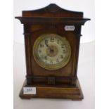 MANTLE CLOCK WITH KEY