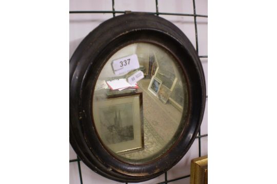 VINTAGE OVAL WOODEN FRAMED MIRROR (26 X 24 CM)