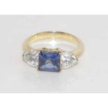 9ct yellow gold ring with sapphire