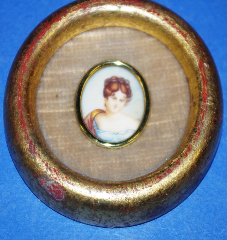 Vintage handpainted portrait miniature - Image 8 of 8