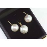 Boxed 18ct gold, Broome pearl and diamond set