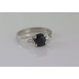 Vintage 18ct white gold sapphire & 2 diamond ring