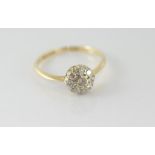 18ct yellow gold & platinum, diamond daisy ring