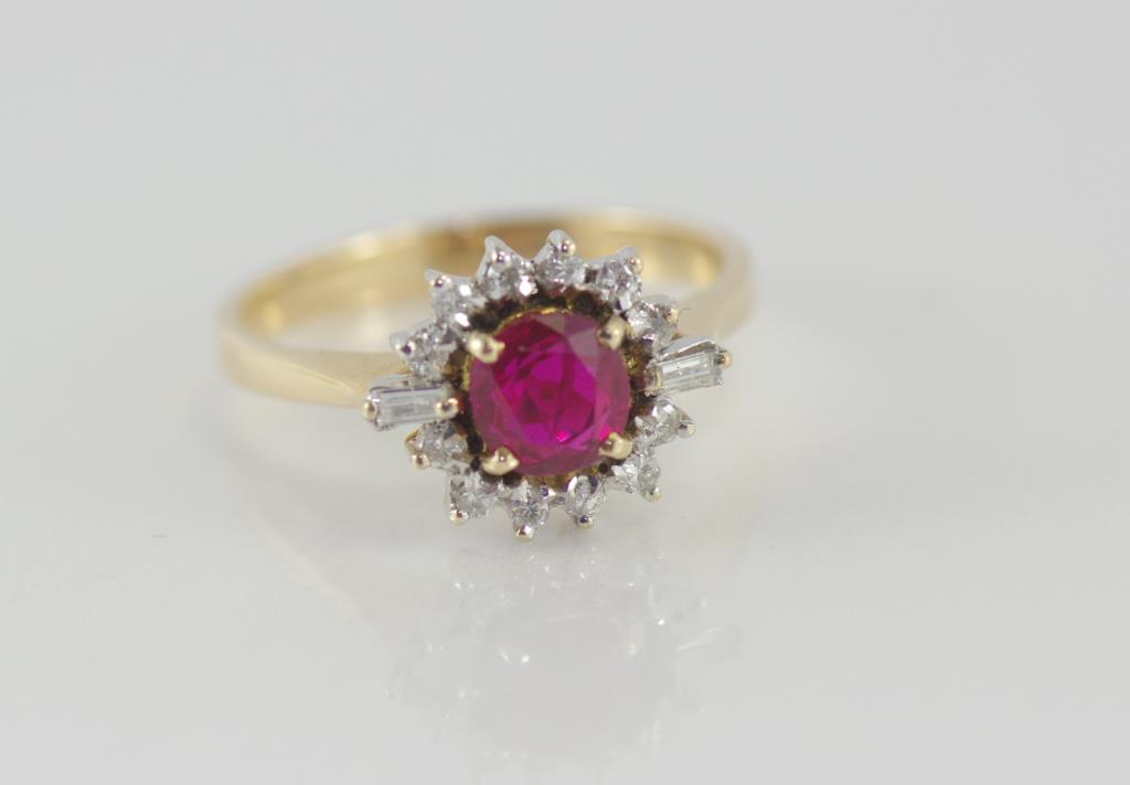 Gold, ruby and diamond ring markd 14K