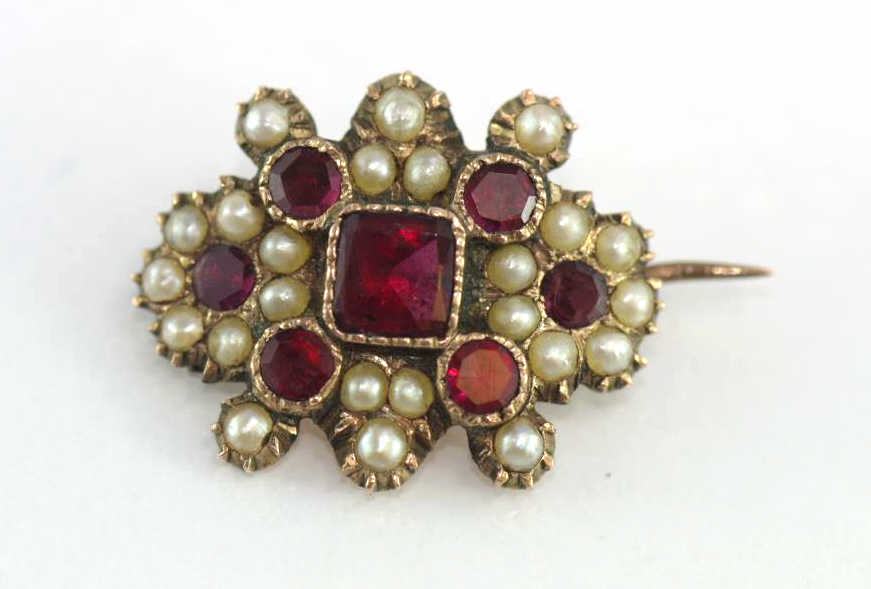 Antique small gold, garnet and seed pearl brooch