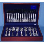 Canteen of Grosvenor silver plated cutlery