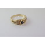 Vintage 14ct yellow gold, sapphire & diamond ring