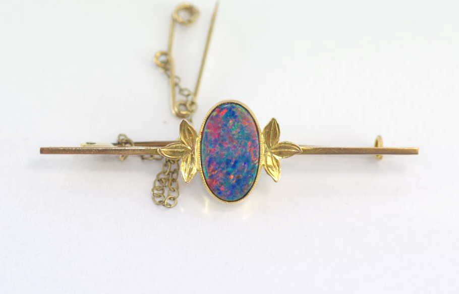 Vintage 9ct gold, opal bar brooch