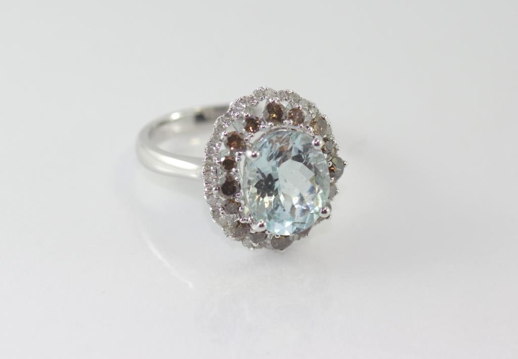 18ct white gold, aquamarine and diamond ring - Image 2 of 2