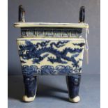 Chinese blue & white traditional ceramic stand