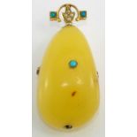 9ct yellow gold vintage Baltic amber pendant