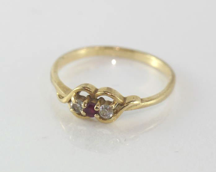 Vintage 9ct gold, ruby and cz ring