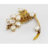 9ct yellow gold and pearl brooch