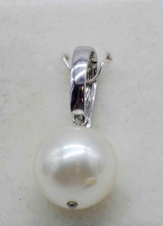 Good lustre Broome pearl pendant - Image 2 of 2