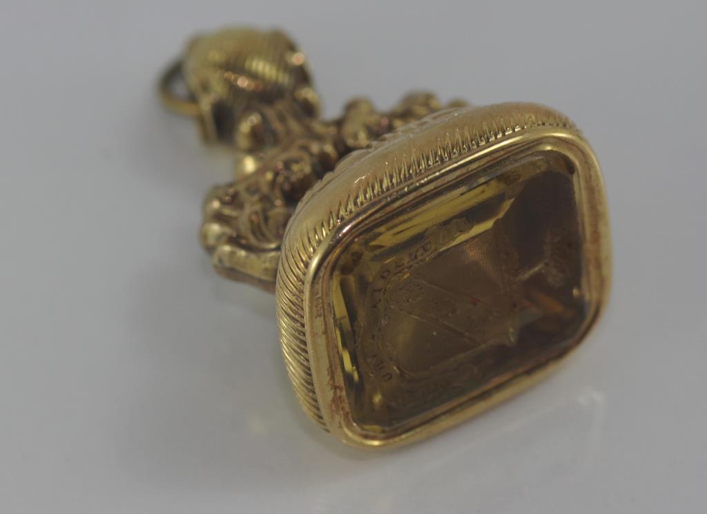 Antique 9ct gold and citrine seal - Image 2 of 3