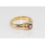 9ct yellow gold gemset ring