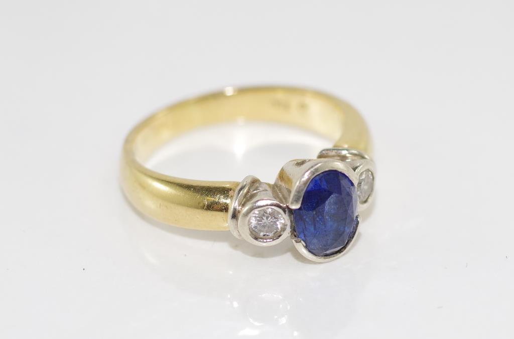 18ct gold diamond & sapphire ring