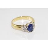 18ct gold diamond & sapphire ring