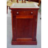 Victorian style mahogany cabinet