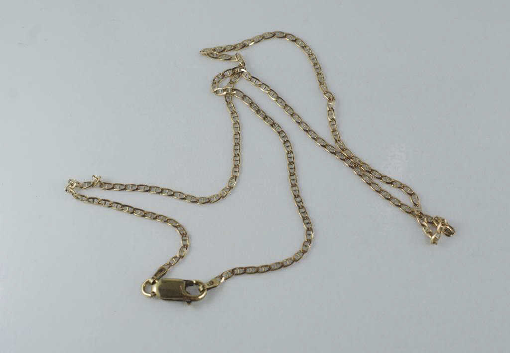 A 9ct gold fancy link chain