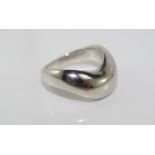 A good 18ct white gold ring