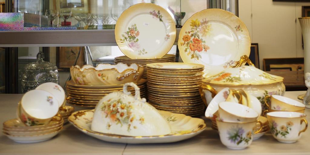 Extensive antique Doulton Burslem dinner set - Image 3 of 3