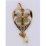 9ct gold peridot and seed pearl heart pendant