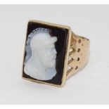 Antique gold & hardstone cameo ring