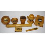 Collection vintage Mauchline Ware pieces