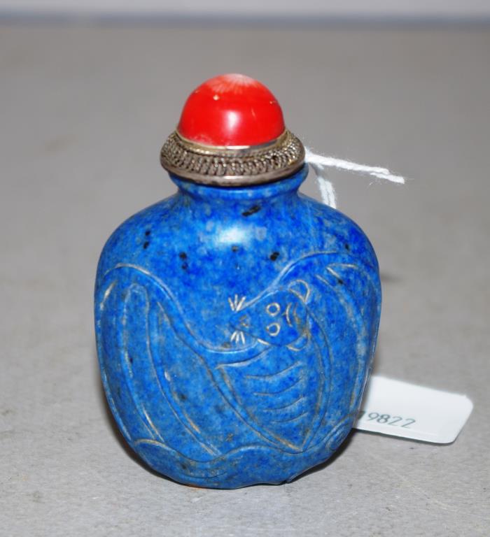 Chinese lapis with coral stone top snuff bottle - Image 2 of 3