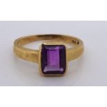 9ct gold and amethyst ring