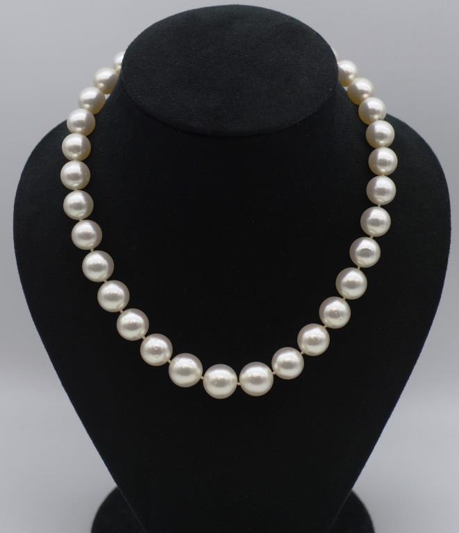 Good large round Broome pearl necklace