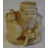 Antique Japanese ivory netsuke - musician