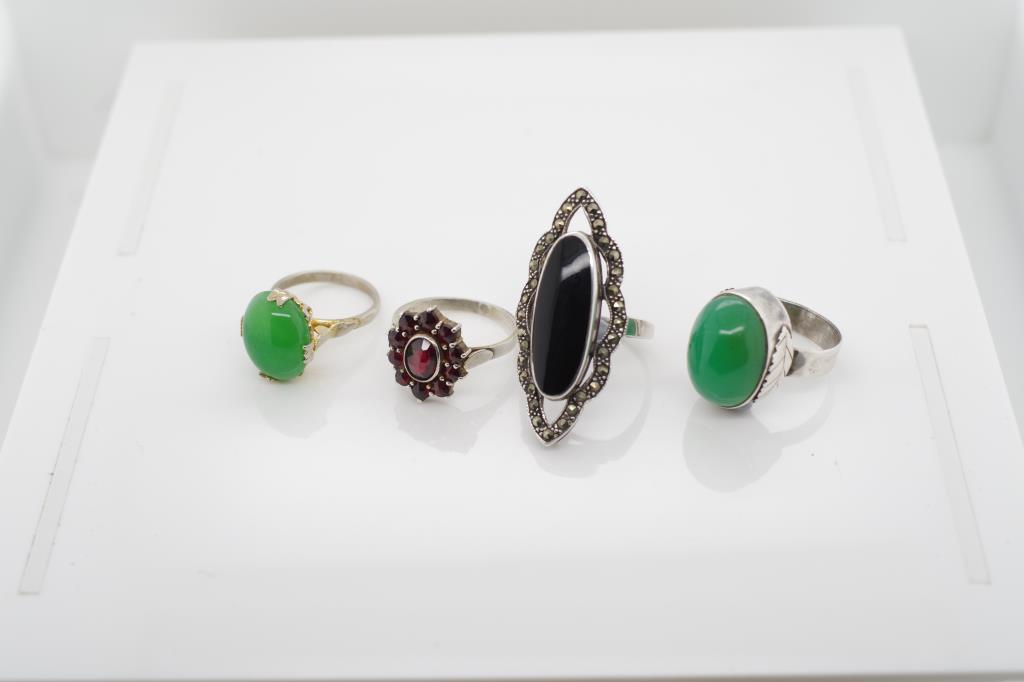 A collection of gem set silver rings - Image 2 of 2