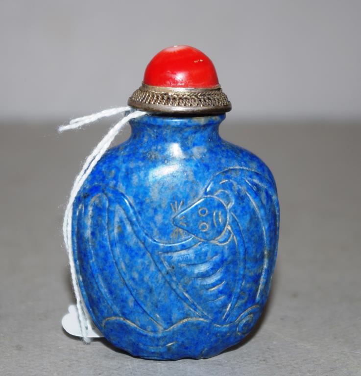 Chinese lapis with coral stone top snuff bottle - Image 3 of 3