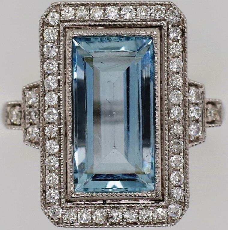 3.79ct aquamarine, diamond halo and gold ring - Image 2 of 5
