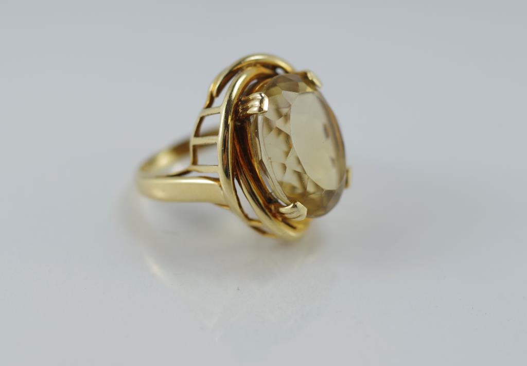 A good yellow gold and citrine ring - Image 3 of 3