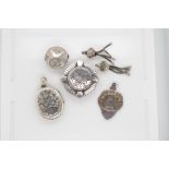 A quantity of antique and vintage silver jewellery