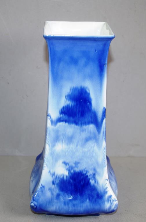 Royal Doulton blue children vase - Image 2 of 4