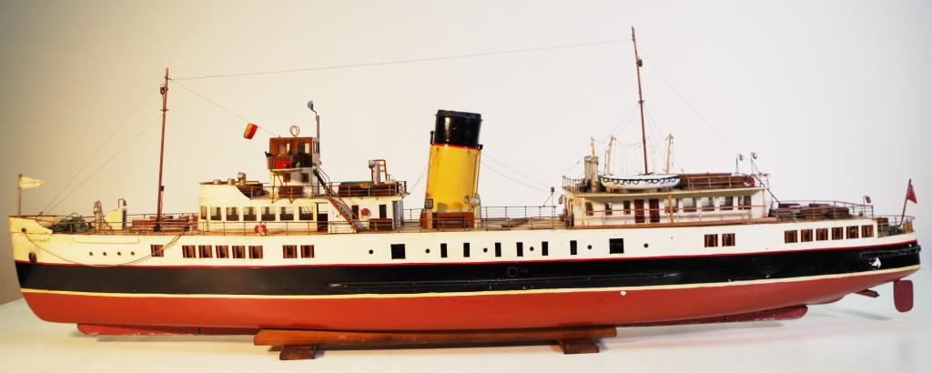 Live steam model of English ferry 'Cormarant' - Image 3 of 3