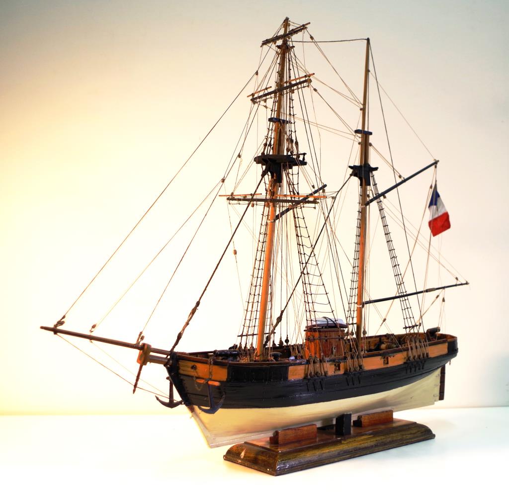 Model of French warship Le Hussard - Image 2 of 3
